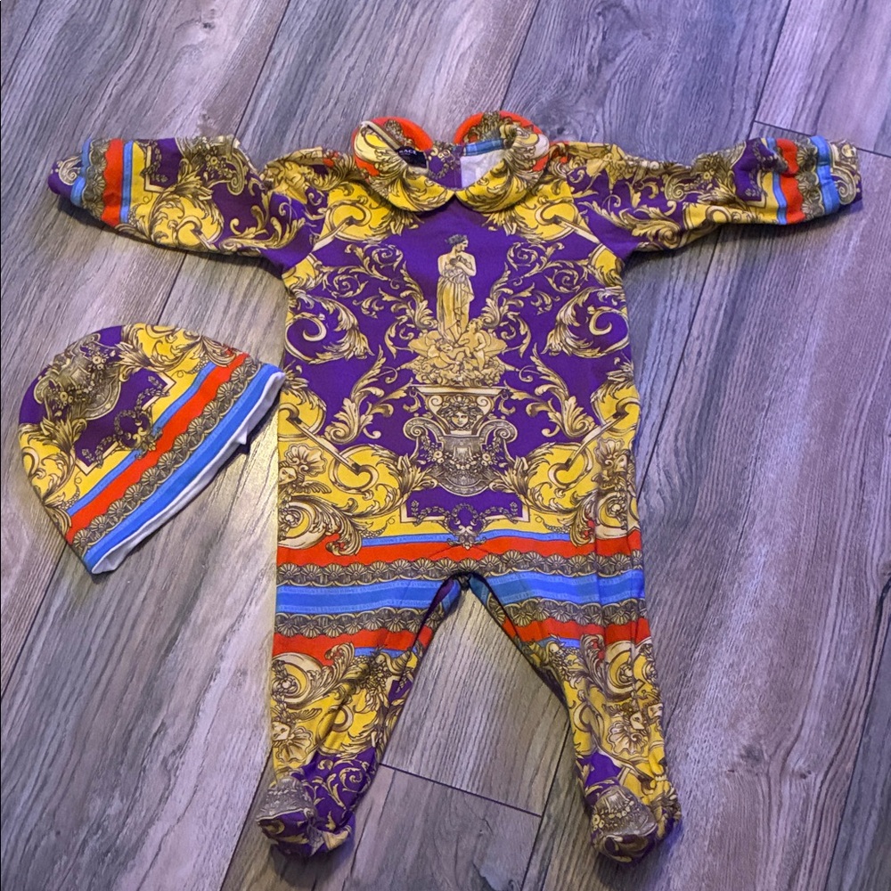 Versace Barocco Print Baby Grow/Onesie/Footsie